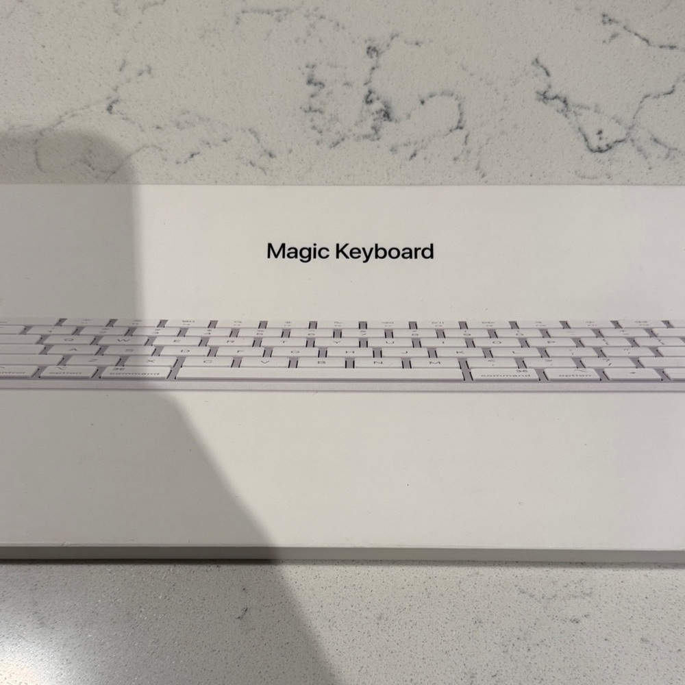 Apple Magic Keyboard in White